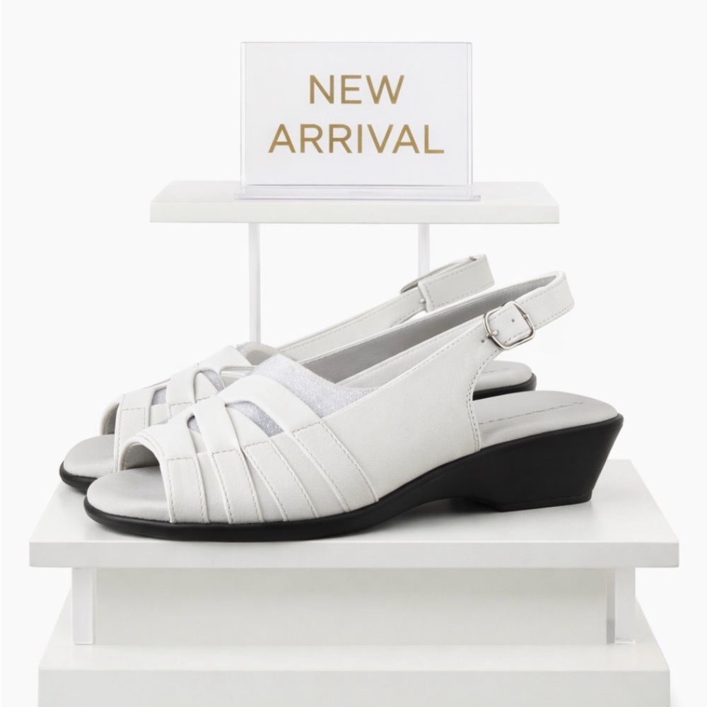 ✨Easy Street Jovita Women’s Slingback Sandals White Cloud Comfort Wedges
SZ  6